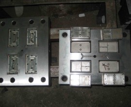 Khuôn ổ cắm điện